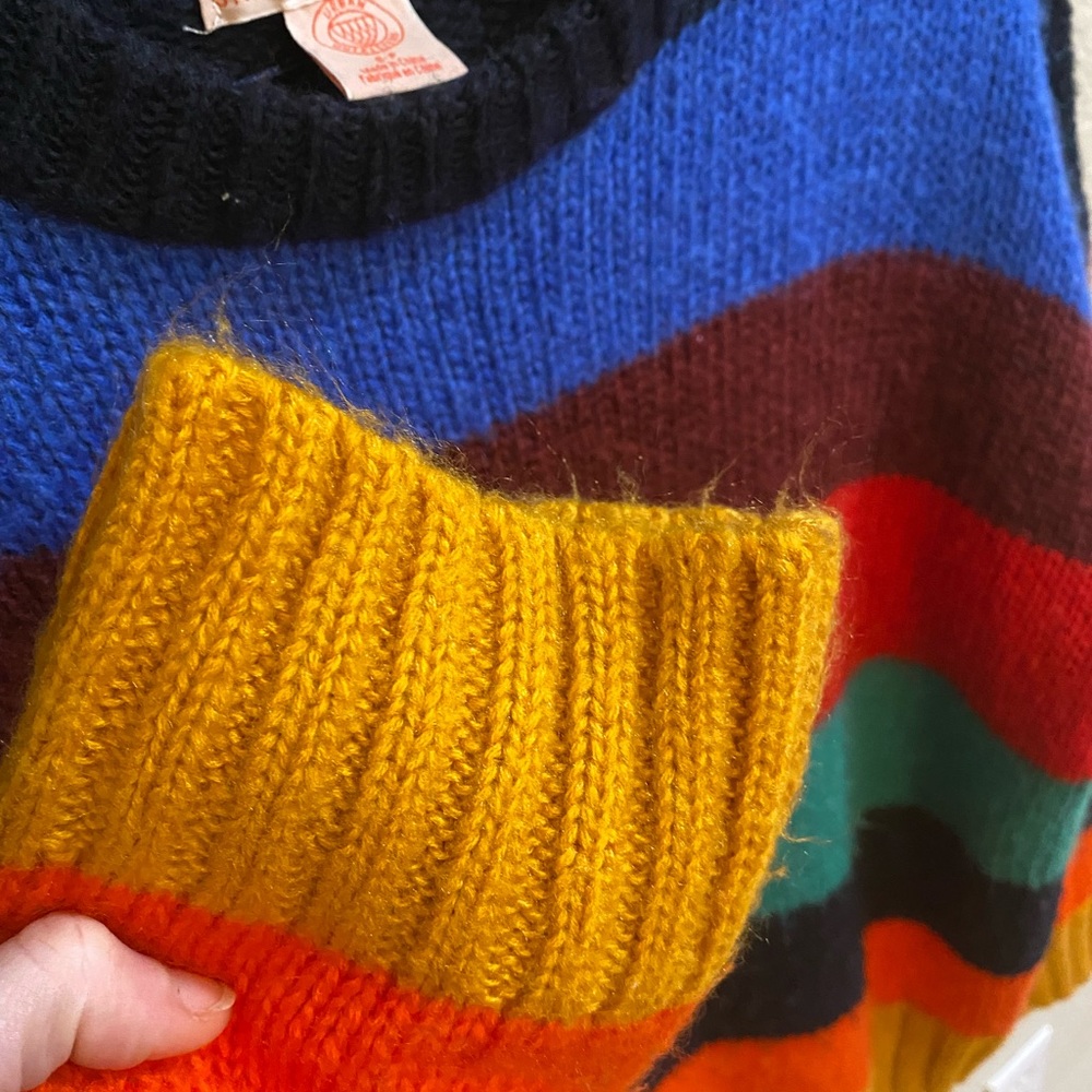❌SOLD ❌Urban Outfitters Rainbow Sweater - small - Picture 7 of 9